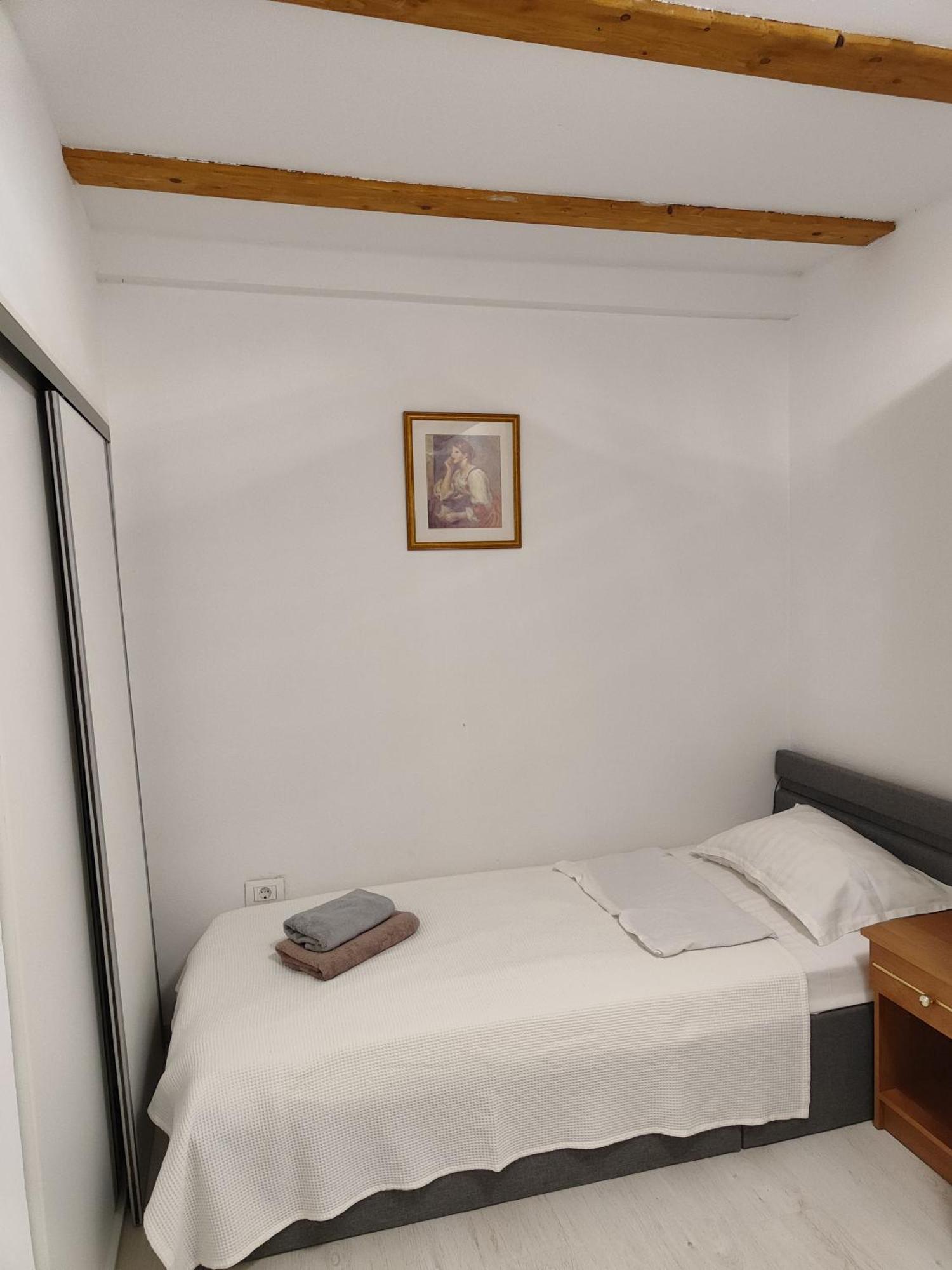 Rd22 Apartment โรวีน ภายนอก รูปภาพ